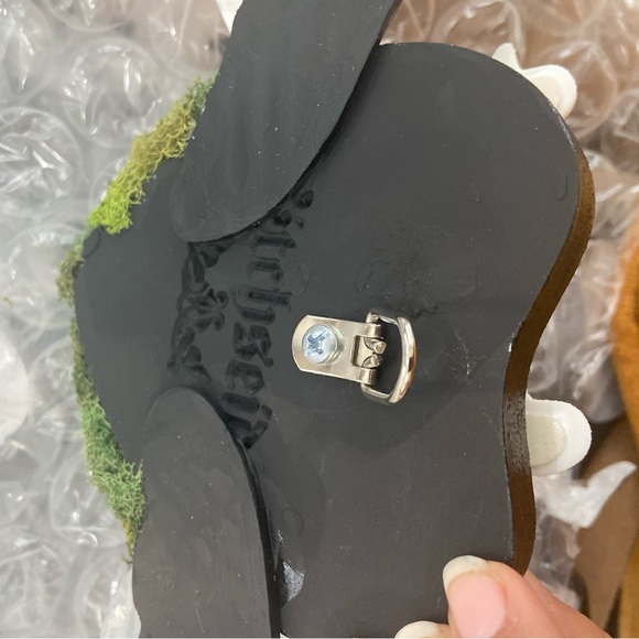 Art Piece/Key Holder - Picture 4 of 4